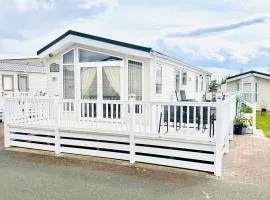 P&T's home from home, PLATINUM Spacious Lodge