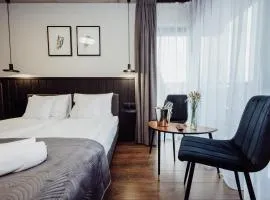 Nourt Rooms & Kitchen