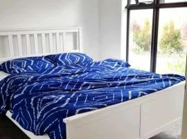 Cozy Room with Private Bathroom