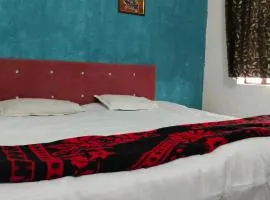Royal Taj Homestay& Guest House Hostel