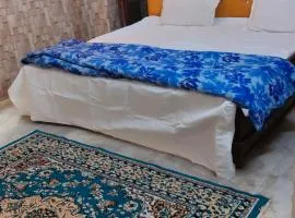 Roshan Taj Homestay & Guest House Hostel