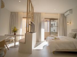 Maison Raphaël studios - Plages, Ville et Gare à Pied, serviced apartment in Saint-Raphaël