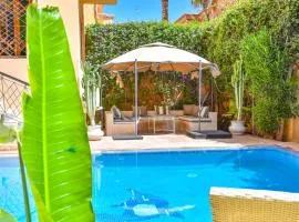 villa in central Marrakesh , swimming pool