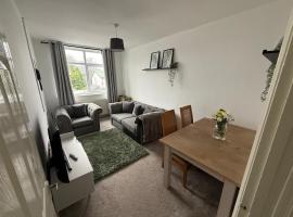 Resi-Lets Large 3-bed 1st floor apartment, Blyth, Northumberland, hotel i Blyth