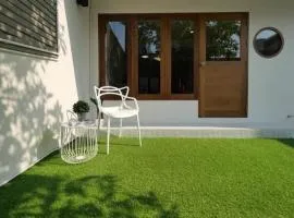 Bangkok Central Pet-Friendly Private 3BR House