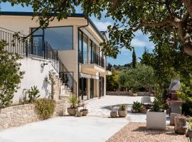 Villa Simona con giardino, hotel v destinaci Favara