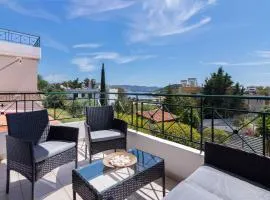 Sea View Balcony Modern Apartment