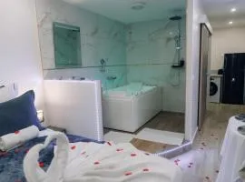 Love & Lagon - suite romantique & spa privé