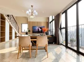 PentStudio West Lake Duplex Apartment