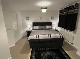 Tardis Townhouse - Spacious and Comfortable