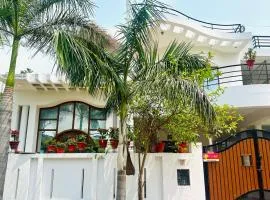The Vintage Villa