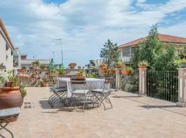 GuestHost - La Dimora di Max Bright Apt with terrace