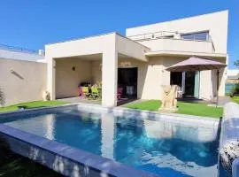 VILLA LA MAZAL, Bord de Mer, Piscine, Double Baignoire Balneo, Climatisation