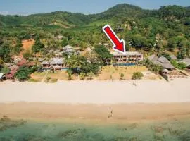 Beachfront! 2 Bedroom Apartment A4 - 110 Sqm