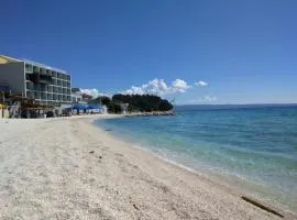 Summer Apartment , 4 rooms, sea view with jacuzzi