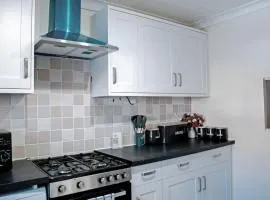 TMS Chic 3BDR house! Colchester!