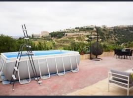 Bmehrine The Inn, hotelli kohteessa Jbeil