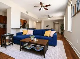 Luxe Downtown Suite Stadiums, Casino, R&R Hall!