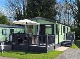2 Borwick Lakes