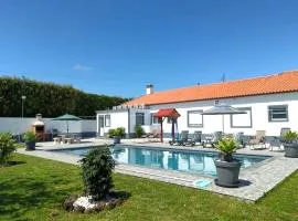 Quinta Relax Azores、リベイラ・グランデのプール付きホテル
