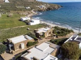 Ondalina sea front house by Tinosstay