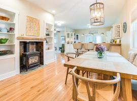 Ski, Shop, Explore Hidden Gem Near Lake Michigan!, Hotel in Charlevoix