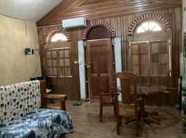 Exotic flower cabin2 pool, villa em Agua Bendita