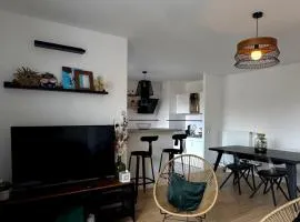 Charmant appartement aux portes de Paris, avec Balcon et Parking