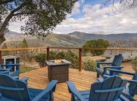 New Big Sky Cabin at Yosemite w/ VIEWS, hot tub, firepit, and more