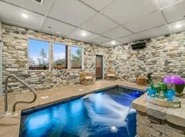 Indoor Pool Oasis, Hot Tub, EV, Scenic Views