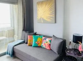 Seafront Apartment with air conditioner