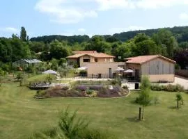 Magnifique gîte écologique en pleine campagne avec piscine