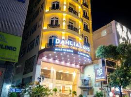 DAHLIALAND SAIGON HOTEL & SWIMMING PooL, hotel in Ho Chi Minh City