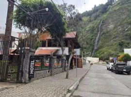 Hotel Las Cañas