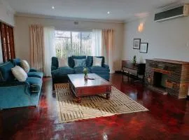 Large Family Home-Neighboring Northcliff and Greymont