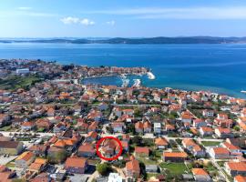 Apartments with parking space Bibinje, Zadar - 16188, hotel em Bibinje