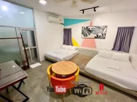 5 mins walking to East Coast Mall JW Guest House