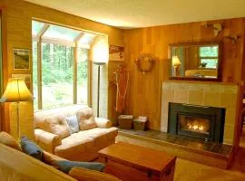 Snowater Condo 84 - large condo with private sauna and soaker tub