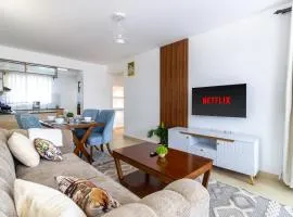 Modern 3BR in Tatu City With Pool