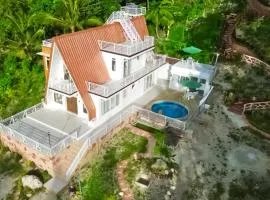 Elmo & Alice Villa Resort