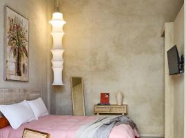 FUTURA ROOM&RELAX，位于泰尔莫利的旅馆