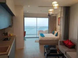 Luxury Stay 36 th floor-Noida
