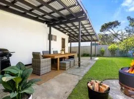 Piccolo Cottage - Firepit - 4 Mins Walk to Beach