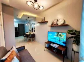 Best Staycation 2-Bedroom Near Puerto Princesa Airport with FREE Pool & Gym - B2 3Moonstone