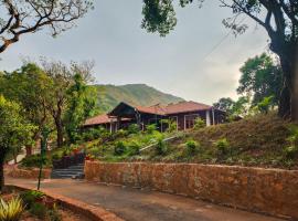 Celestial Heights Homestay, hotel v destinaci Kurchi