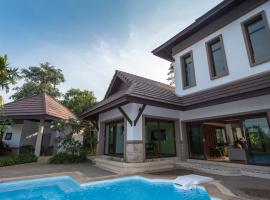 Ozone Villa Phuket, vila mieste Ban Pa Khlok