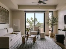 Bryant, Sonder Apartment by Marriott Bonvoy