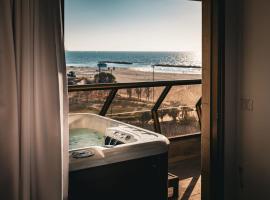 Sea Suites -סוויטה מהממת עם ג'קוזי ונוף לים והטיילת באשקלון, hotel v destinaci Aškelon