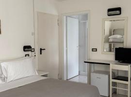 Hotel Ambassador Room Only - Self Check-in, хотел в Католика