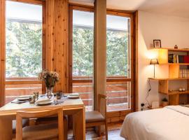 [* * *Premium Loft* * *] vista Marmolada, hotel in Alba di Canazei